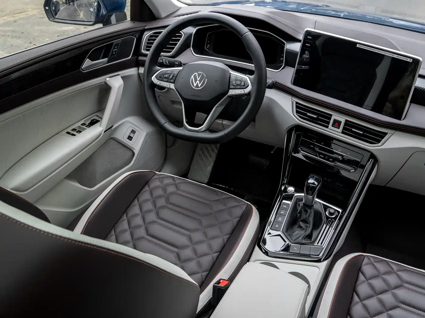 Volkswagen Tayron 2023 330TSI 2WD Luxury Plus Advanced Edition фото 12