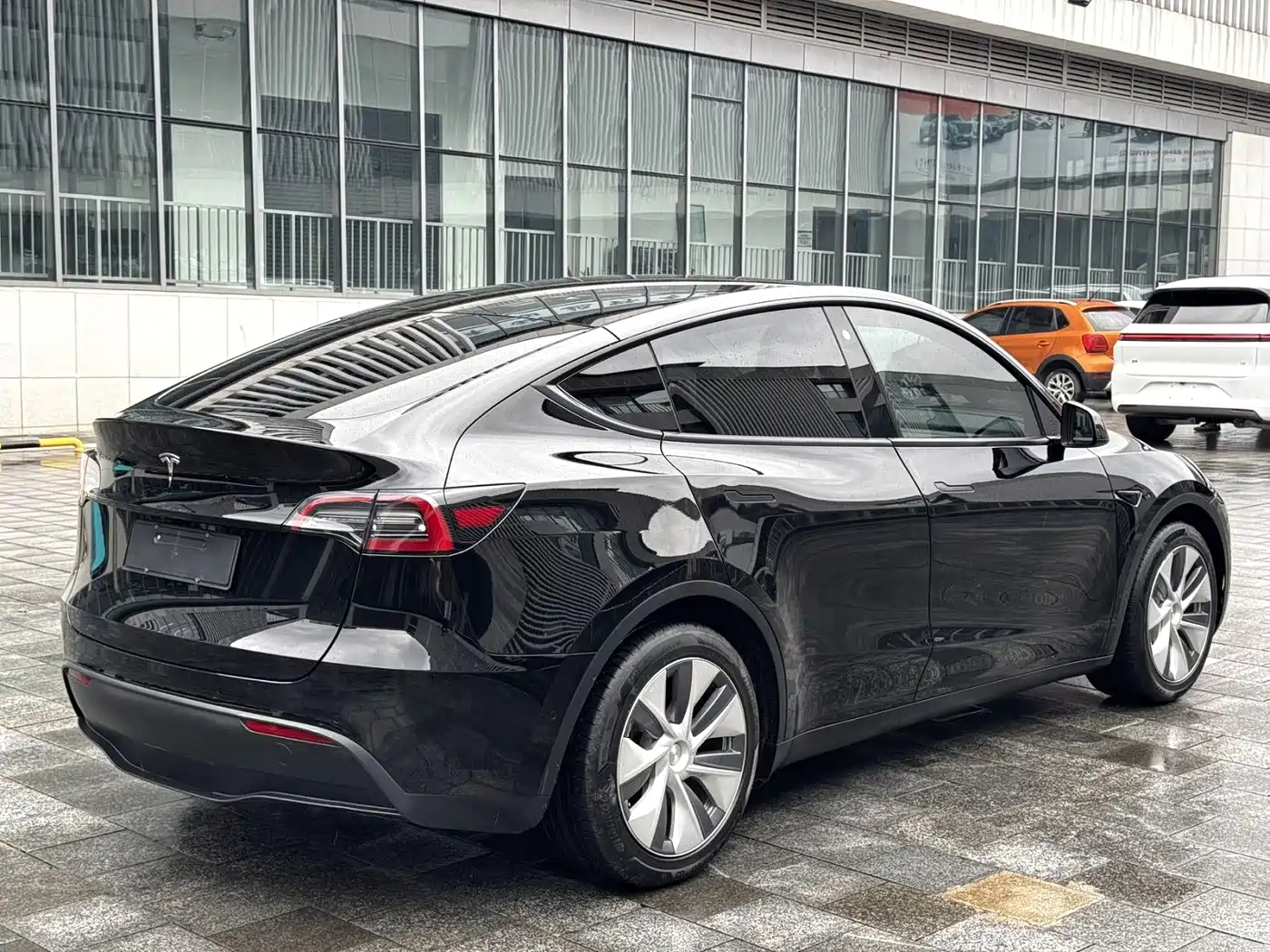 Фото 9 - Tesla Model Y