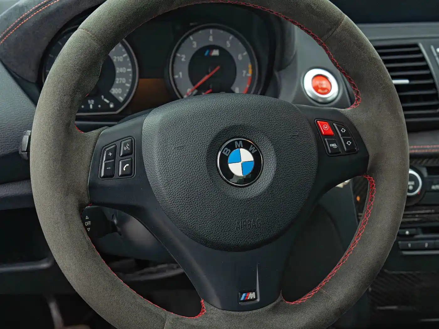 BMW 1 Series M 2012 2011 1M Coupe