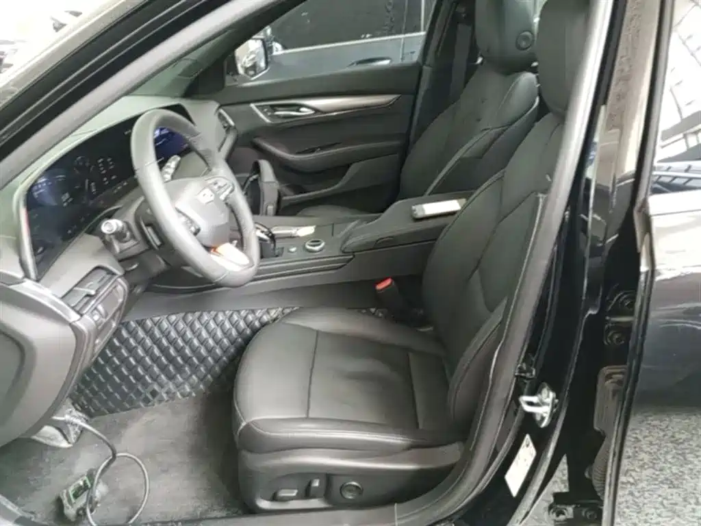 Cadillac CT5 2024 28T Luxury Model Pro фото 15