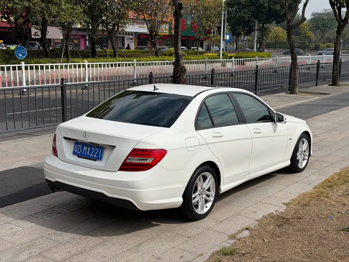 Mercedes-Benz C-Class 2013 C 180 Classic Grand Edition фото 3