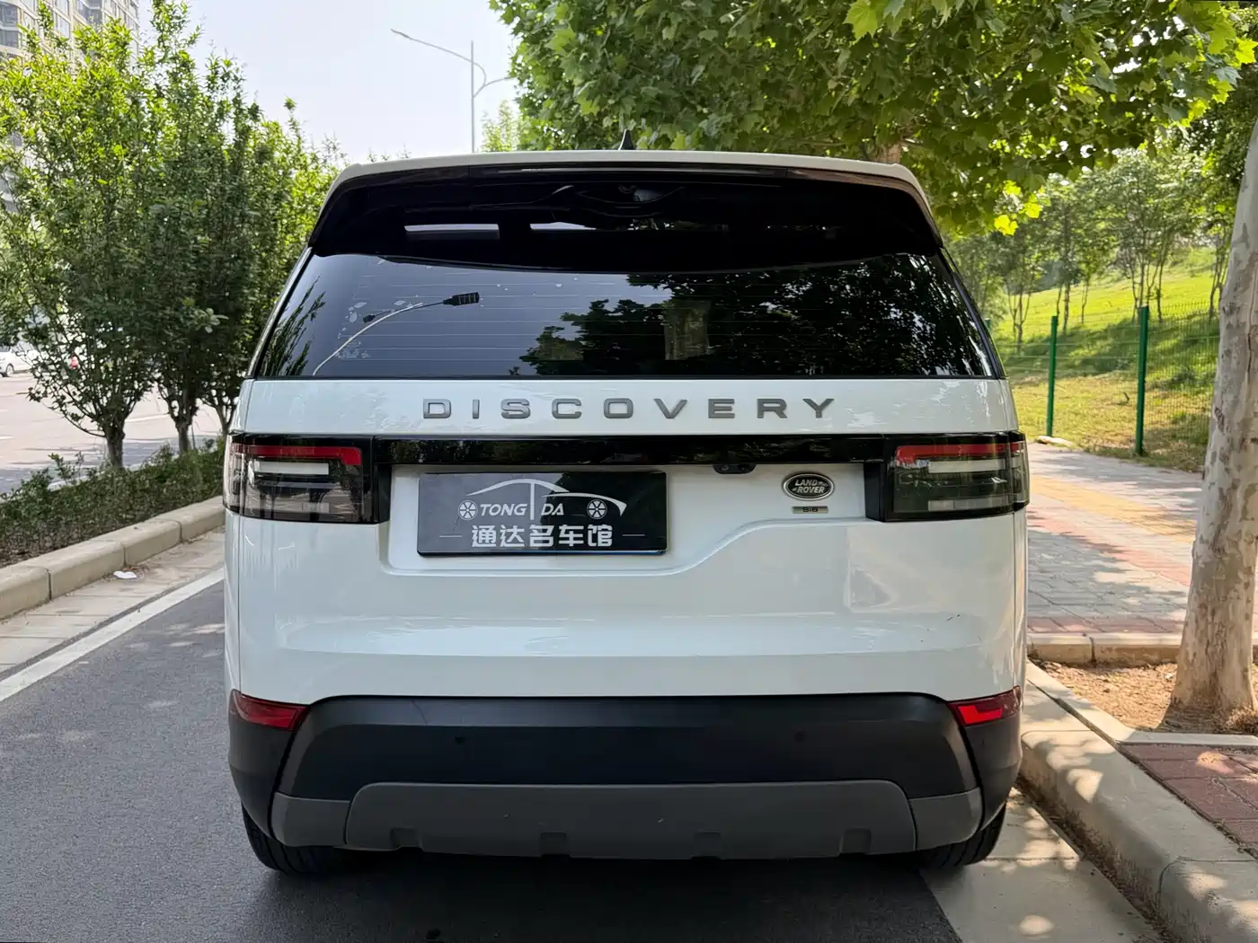 Land Rover Discovery 2019 3.0 SC V6 SE фото 23
