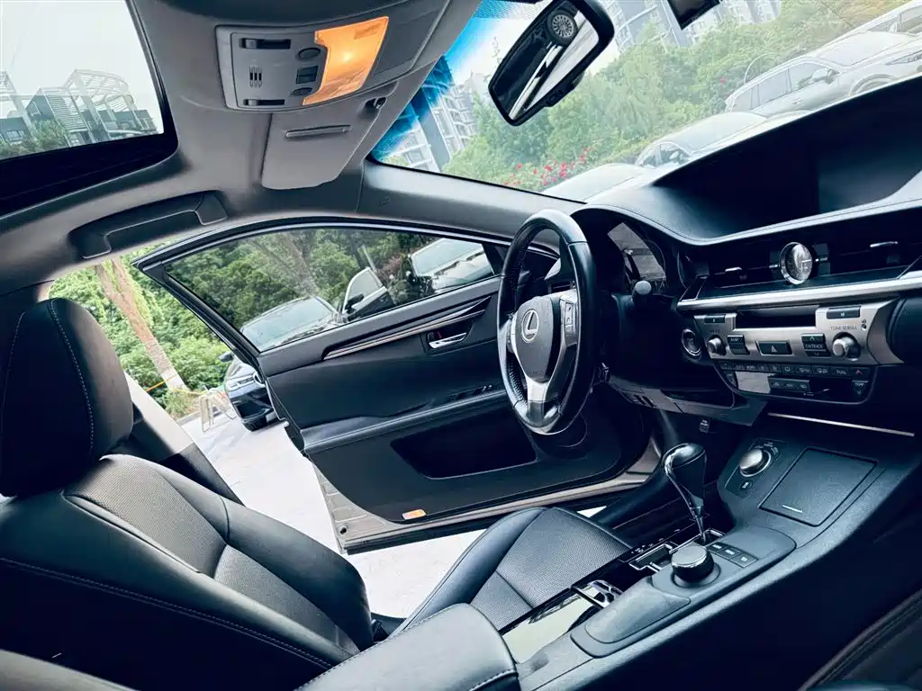 Lexus ES 2014 250 Elite Edition фото 14