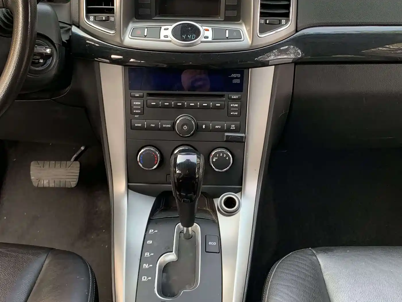 Chevrolet Captiva 2014 2.4L 2WD Urban 7-seater фото 13