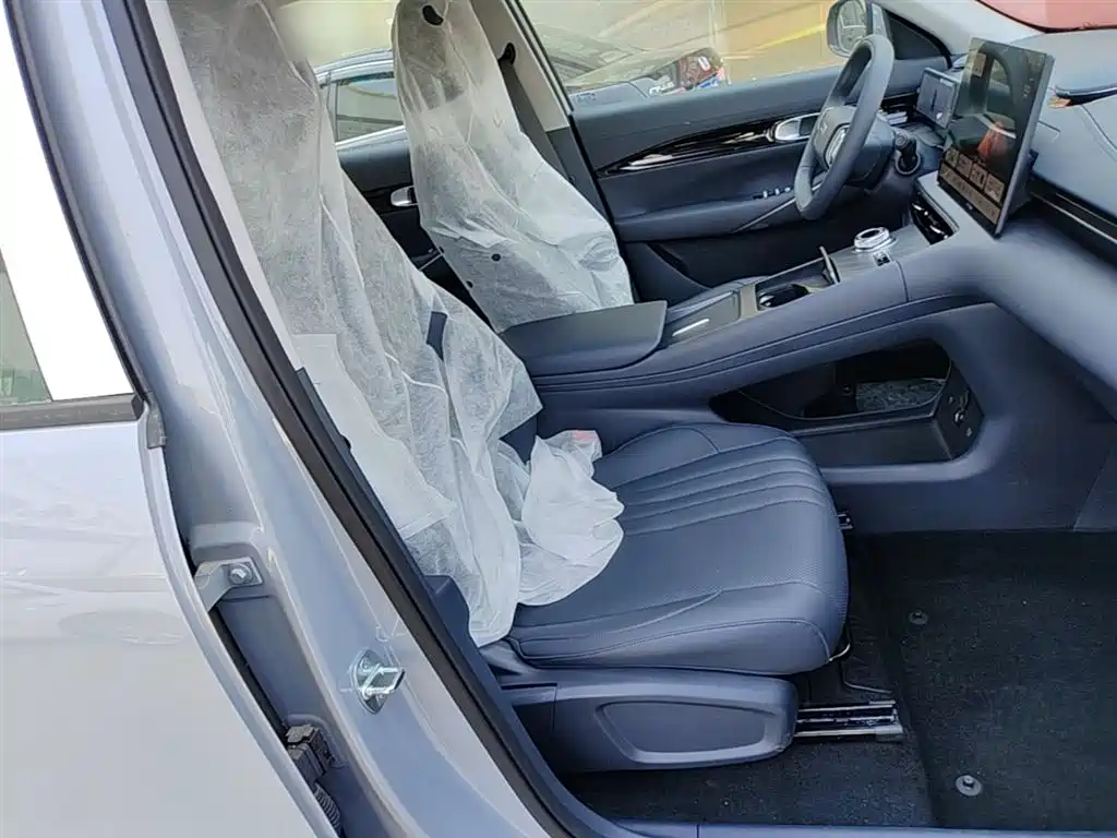 Geely Galaxy Galaxy E5 2026 530km Voyager Edition фото 25