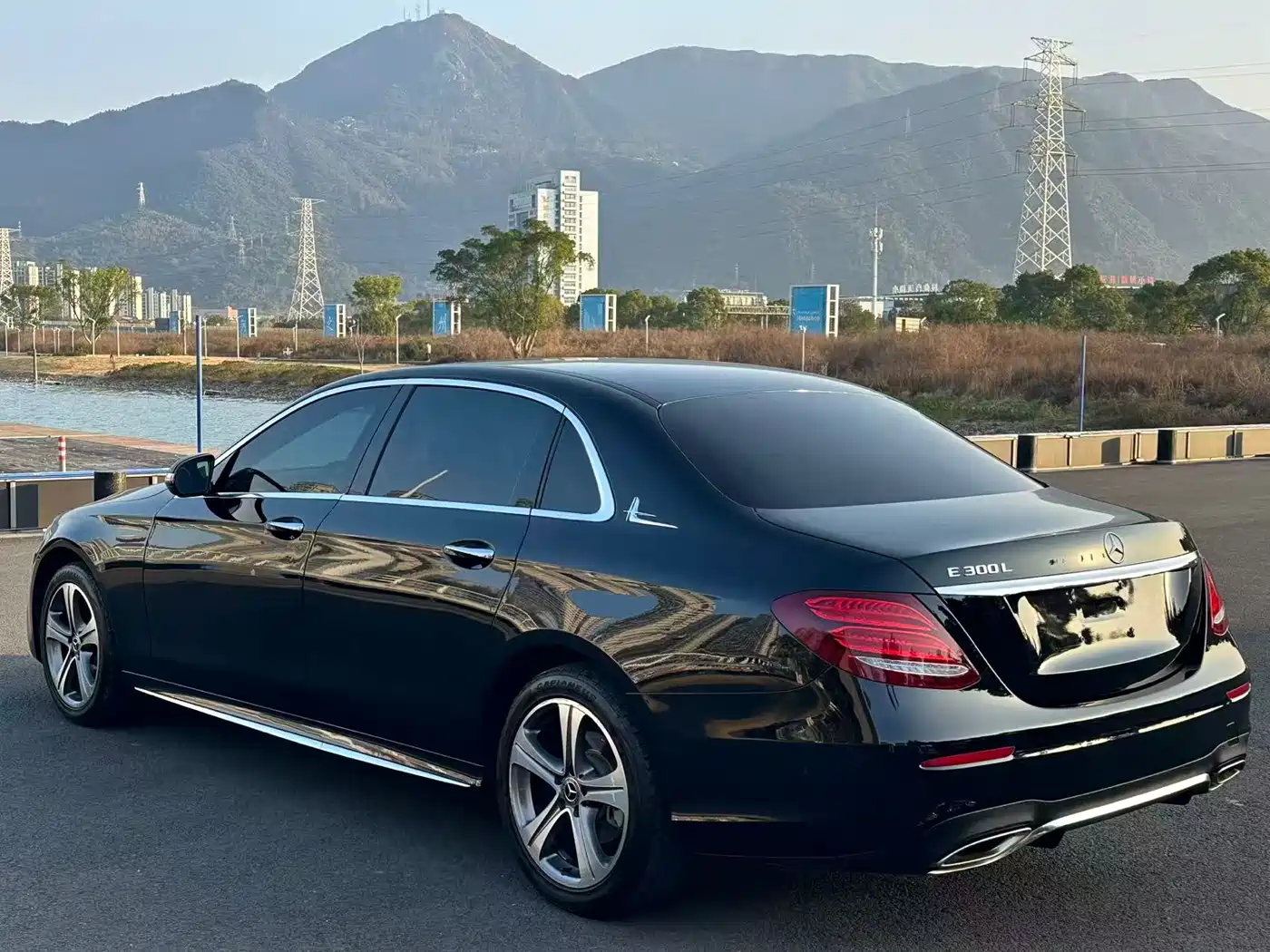 Mercedes-Benz E-Class 2018 E 200 L Sport фото 9