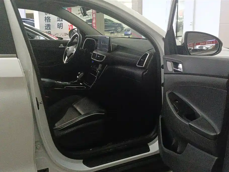 Hyundai Tucson 2019 280TGDi Dual-clutch 2WD Smart Connect Edition China VI фото 8