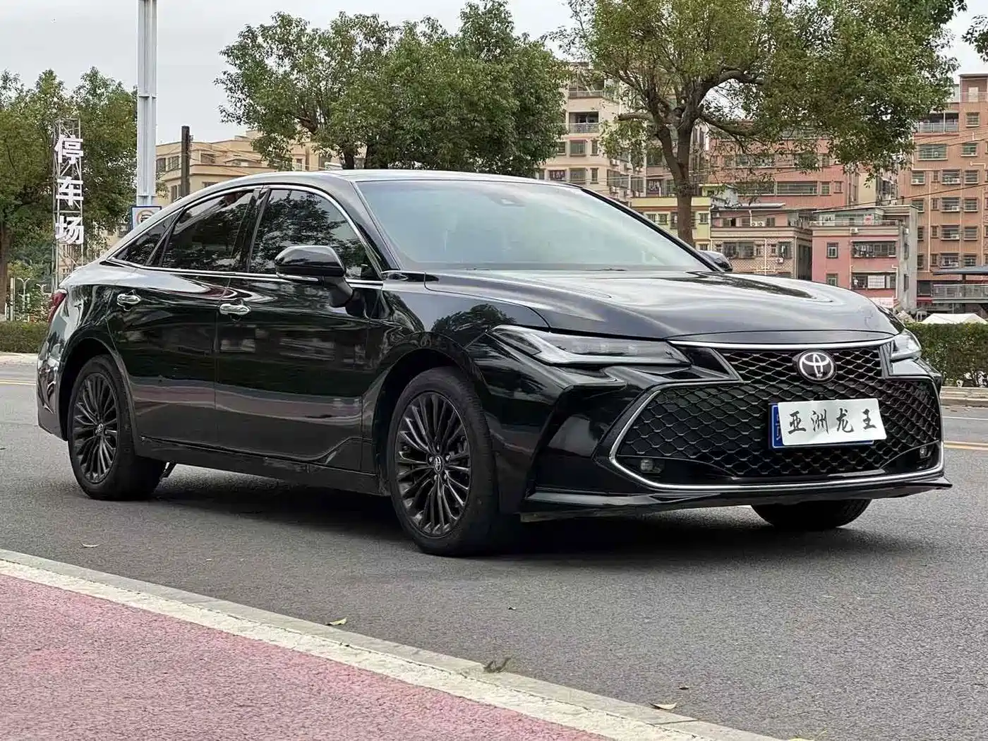Toyota Avalon 2023 2.5L Touring Premium Edition фото 3