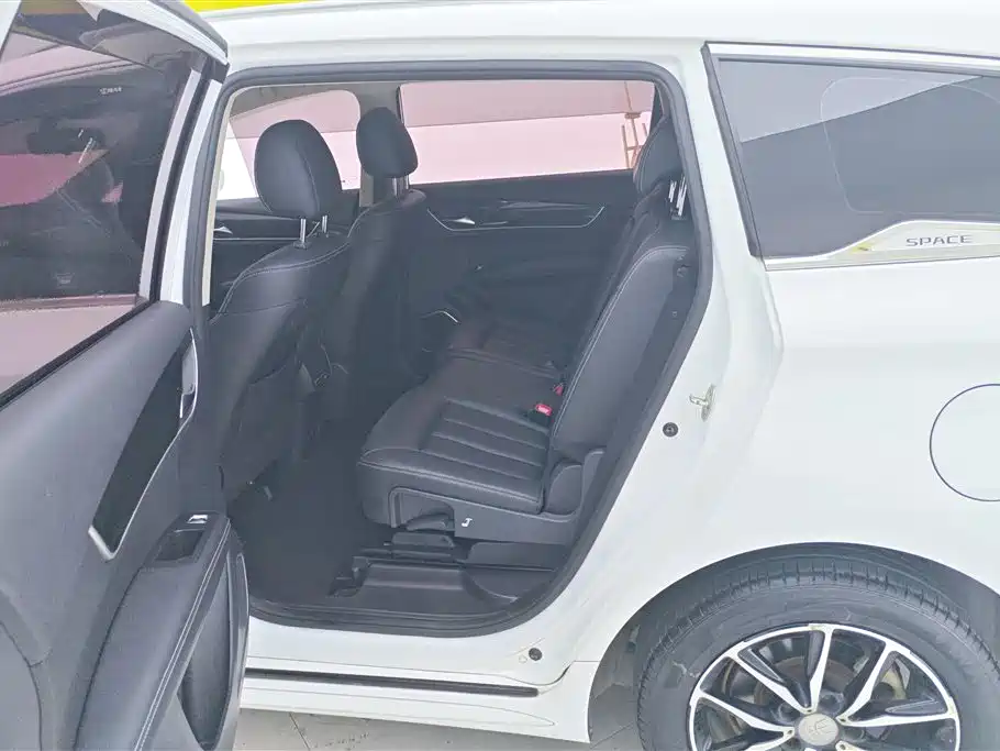 BYD Song MAX 2017 1.5T Auto Smart Elite 7-Seater фото 11