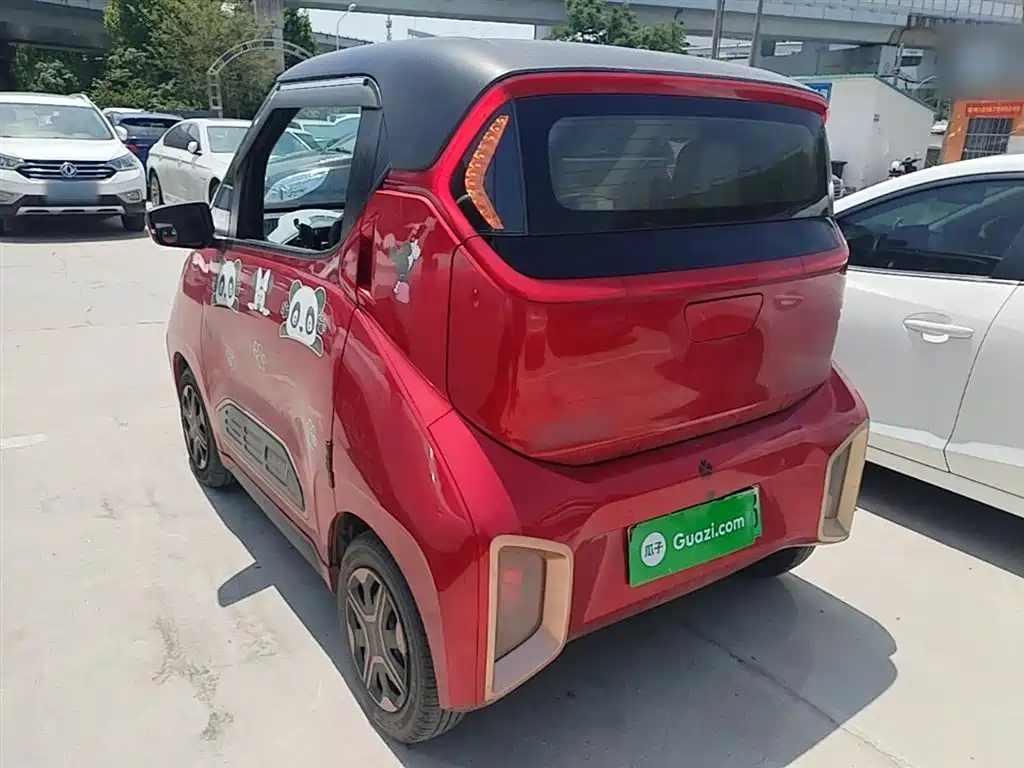 BAOJUN E200