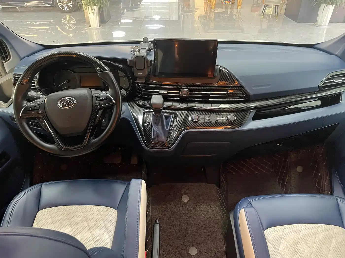 SAIC Maxus MAXUS V90 RV 2021 2.0T Travel Home V90 Self-Contained Class B RV Luxury Transverse Bed фото 11