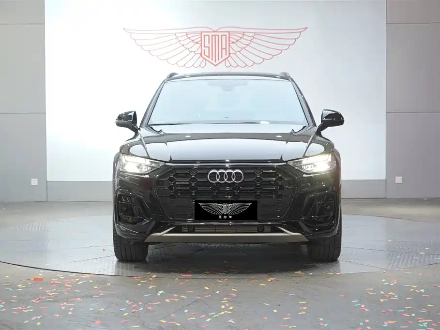 Audi Q5L 2023 40T Luxury Dynamic фото 2