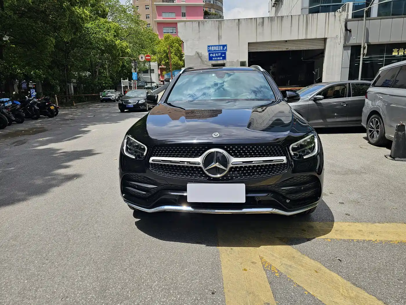 Mercedes-Benz GLC 2022 Facelift II GLC 260 L 4MATIC Luxury фото 2