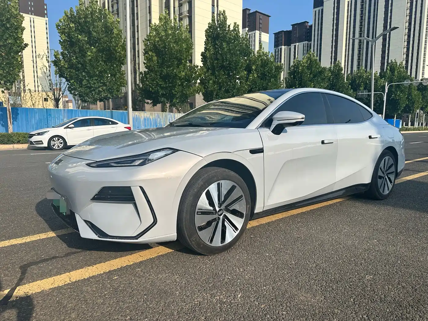 Geely Galaxy Galaxy E8 2025 2024 665km RWD Starship Voyager Edition