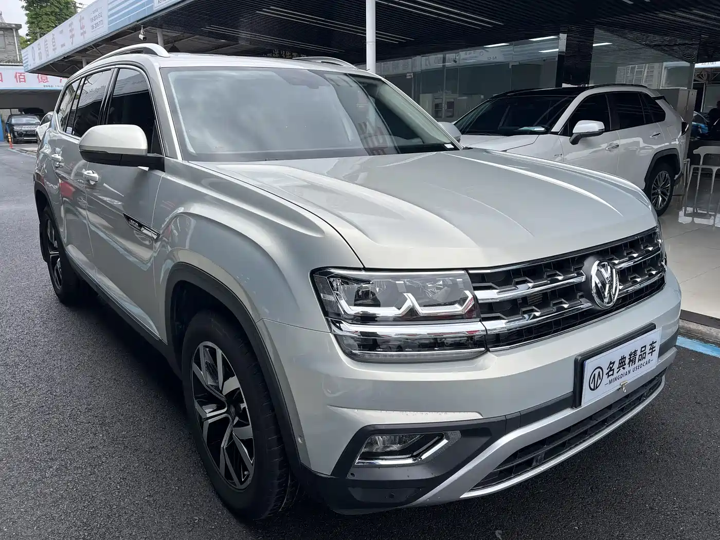 Volkswagen Teramont 2020 380TSI 4WD Luxury Edition China VI фото 3