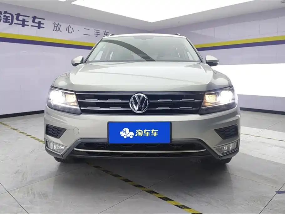Volkswagen Tiguan L 2017 330TSI Automatic 2WD Trend Edition фото 2