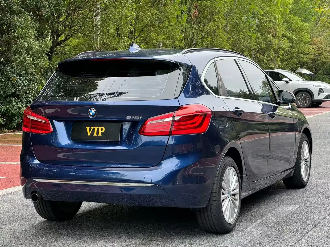 BMW 2 Series Touring 2016 218i Sport Design Package фото 6