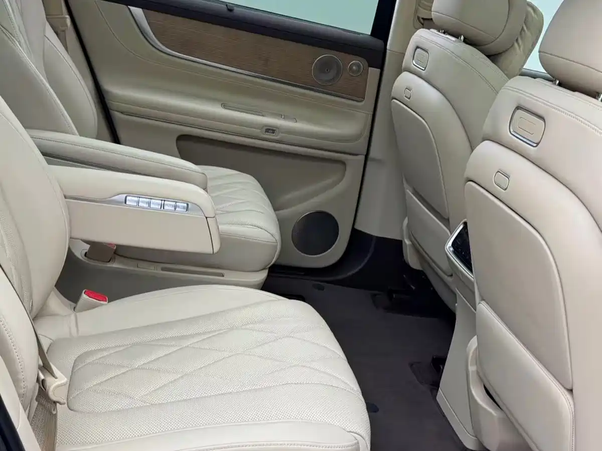 AITO Wenjie AITO M9 2024 Range Extender Ultra 52kWh 6-seater фото 7