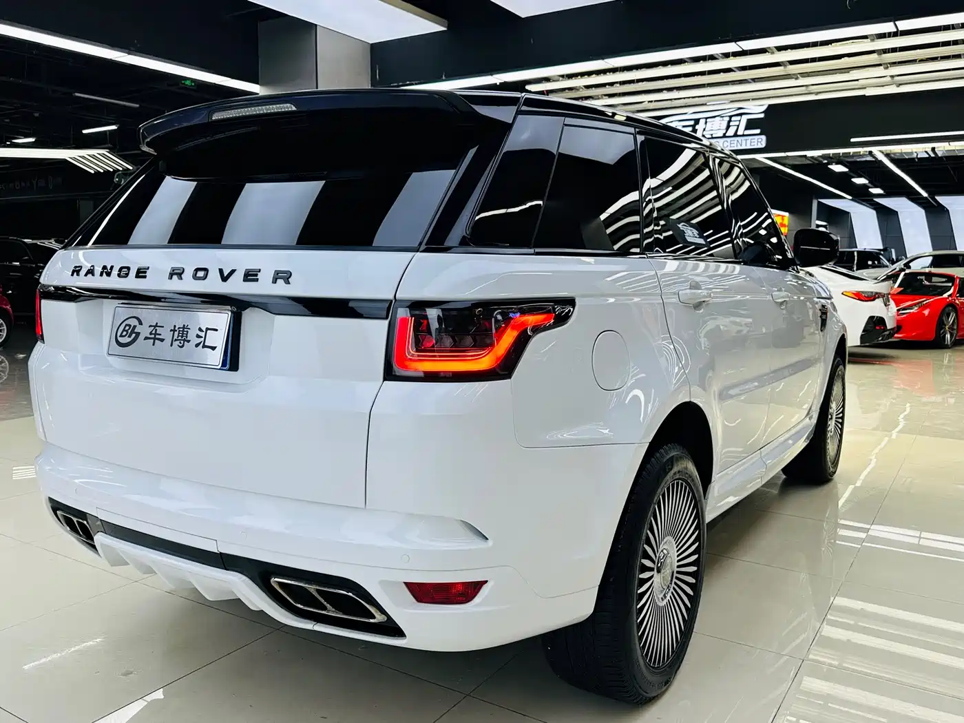 Land Rover Range Rover Sport 2015 3.0 SC V6 HSE DYNAMIC фото 4