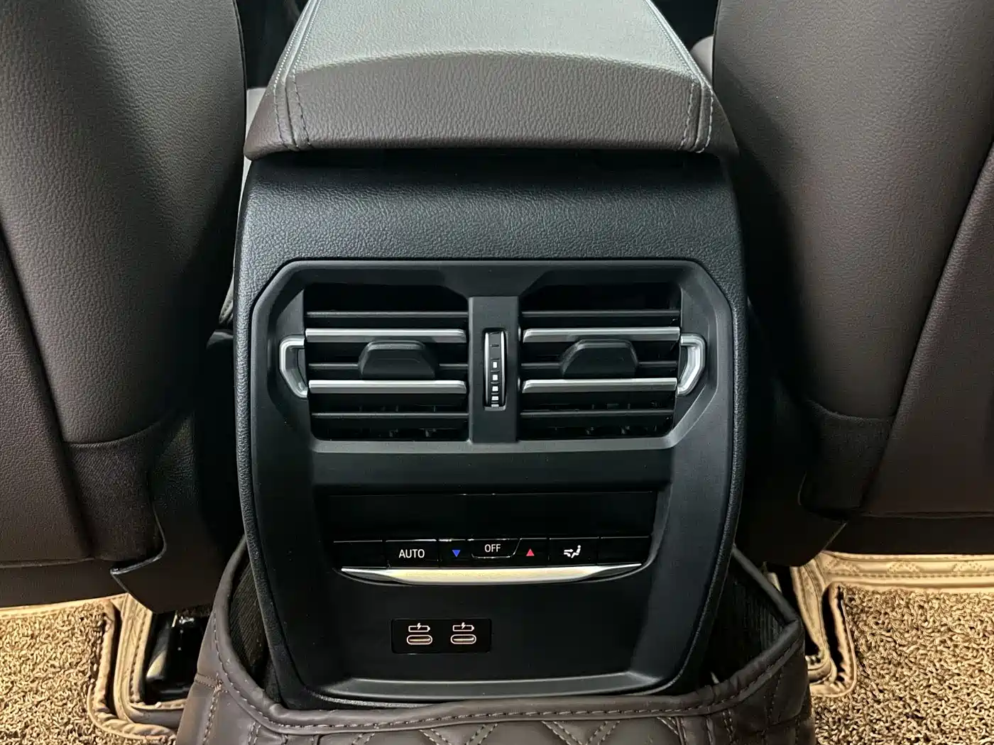 BMW 3 Series 2023 320Li M Sport Package фото 25