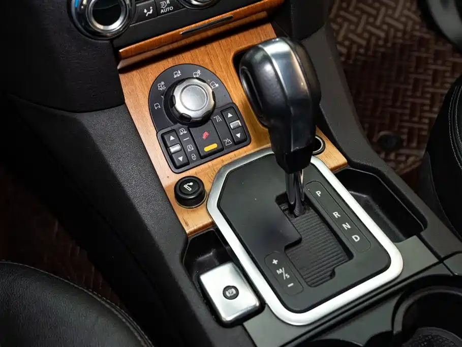 Land Rover Discovery 2012 3.0 SDV6 HSE Diesel фото 15