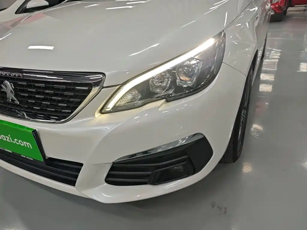 Photo 24 - Peugeot 308