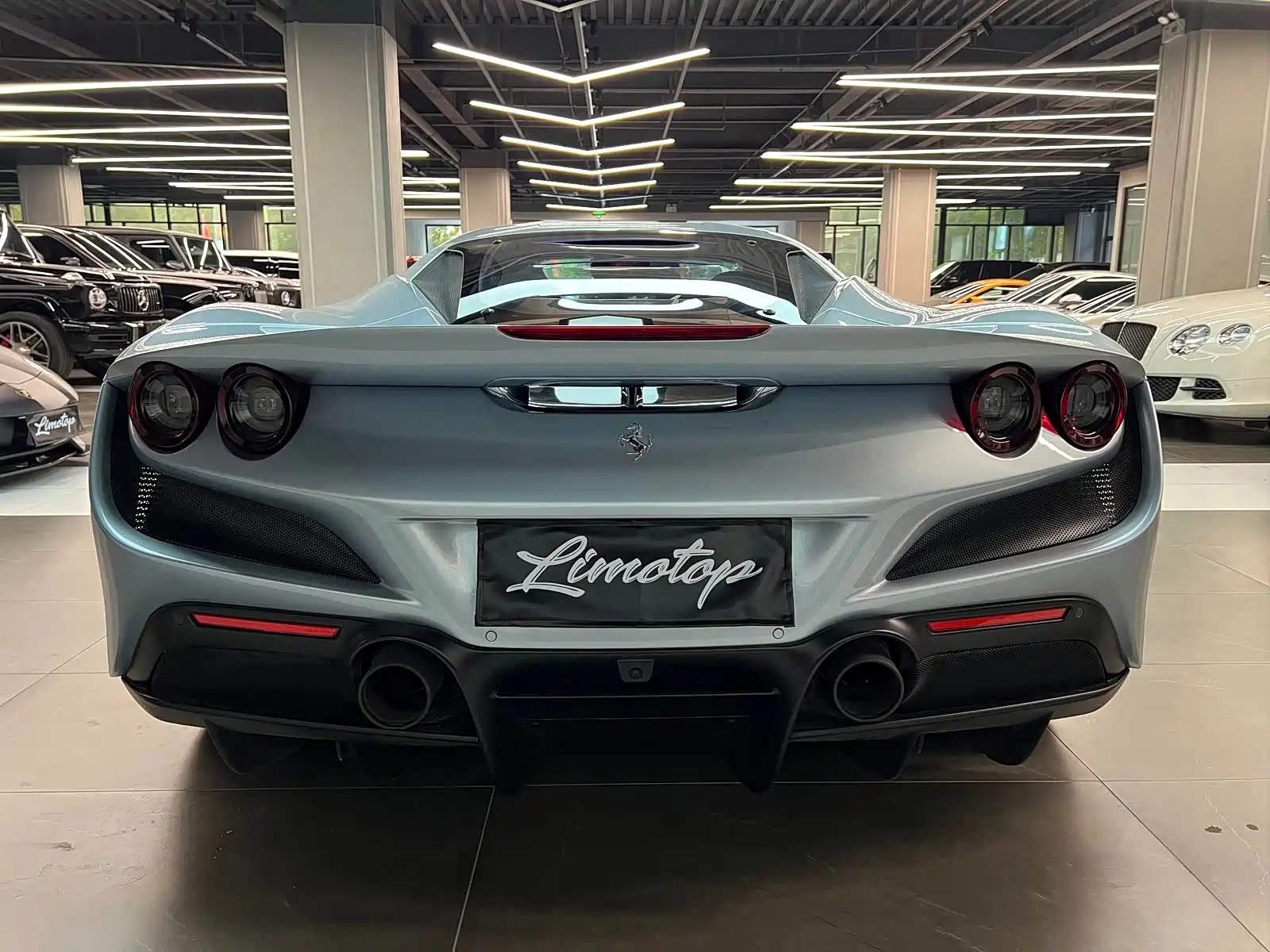 Photo 6 - Ferrari F8