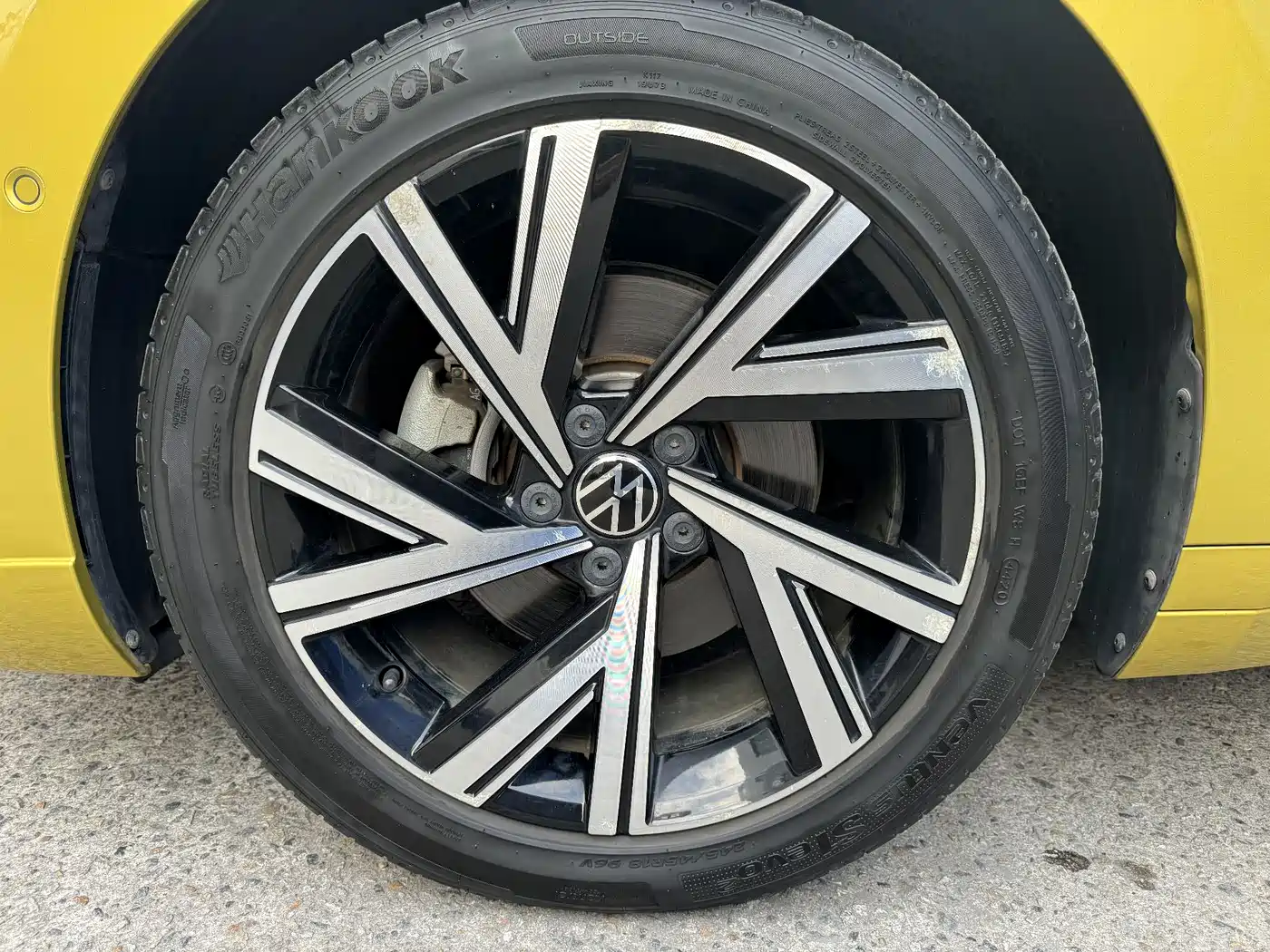 Volkswagen FAW-Volkswagen CC 2021 380TSI Eye-catching Edition 30th Anniversary фото 15