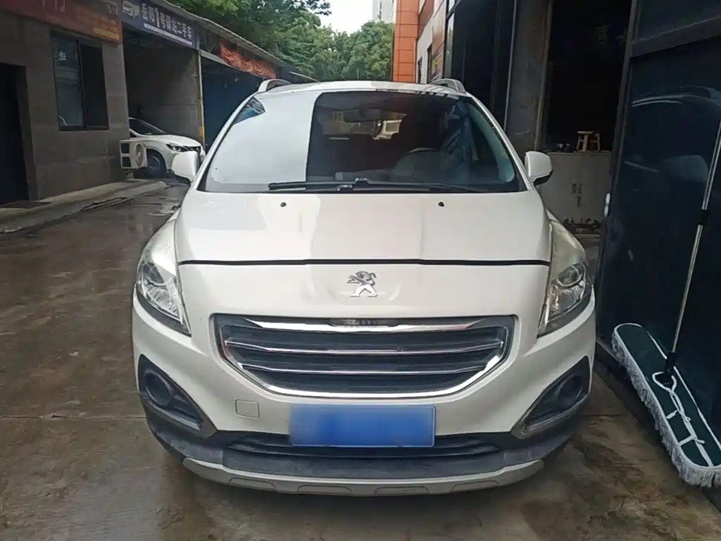 Peugeot 3008 2015 2.0L Automatic Classic Edition фото 3