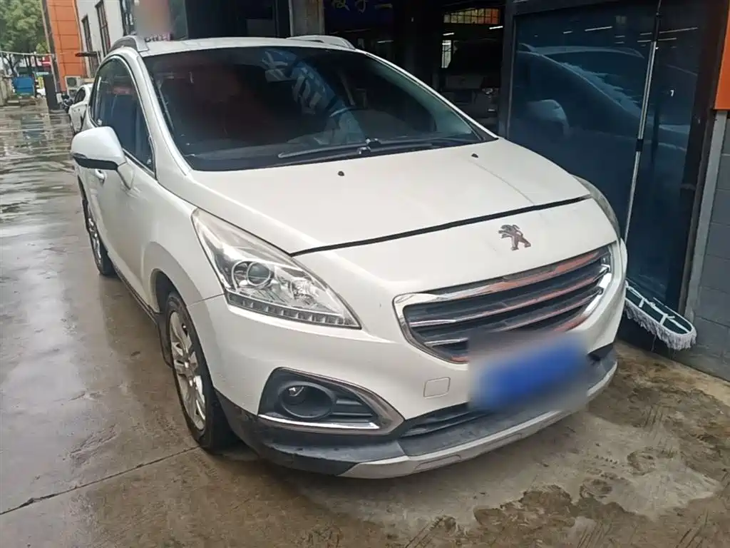 Peugeot 3008 2015 2.0L Automatic Classic Edition фото 4
