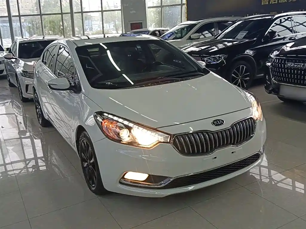 Kia K3 2015 1.6L Automatic GLS фото 4