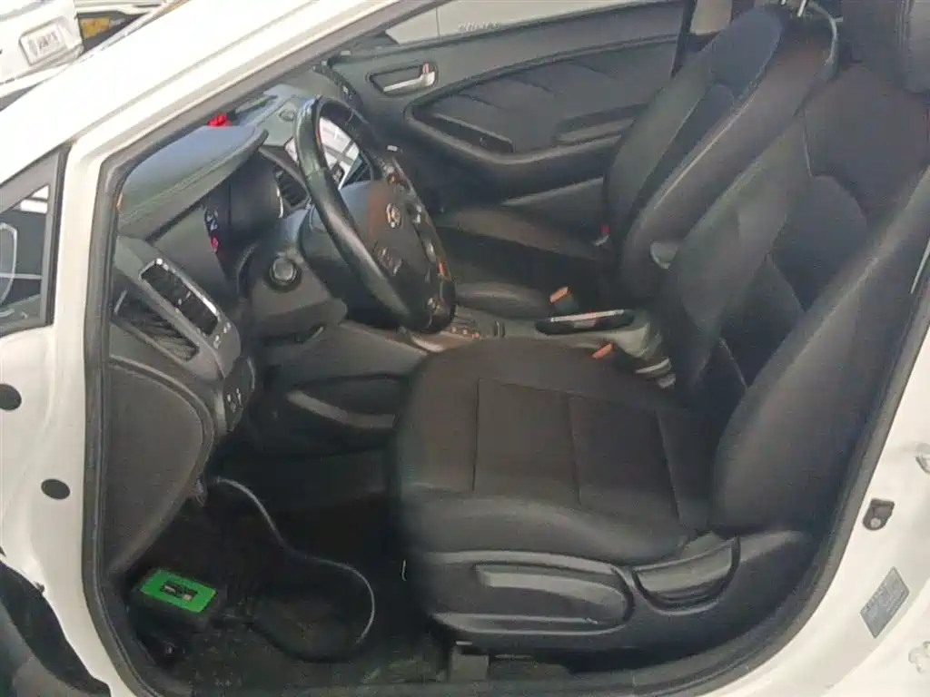 Kia K3 2015 1.6L Automatic GLS фото 15