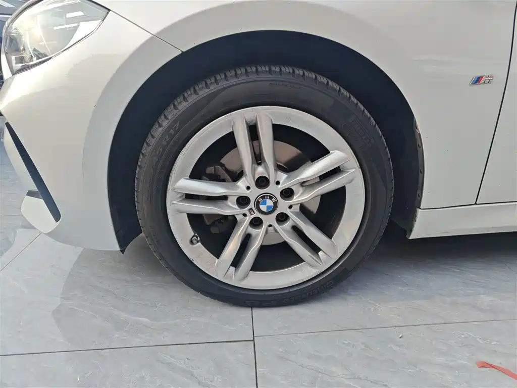 BMW 1 Series 2020 Model 120i M Sport Package фото 24