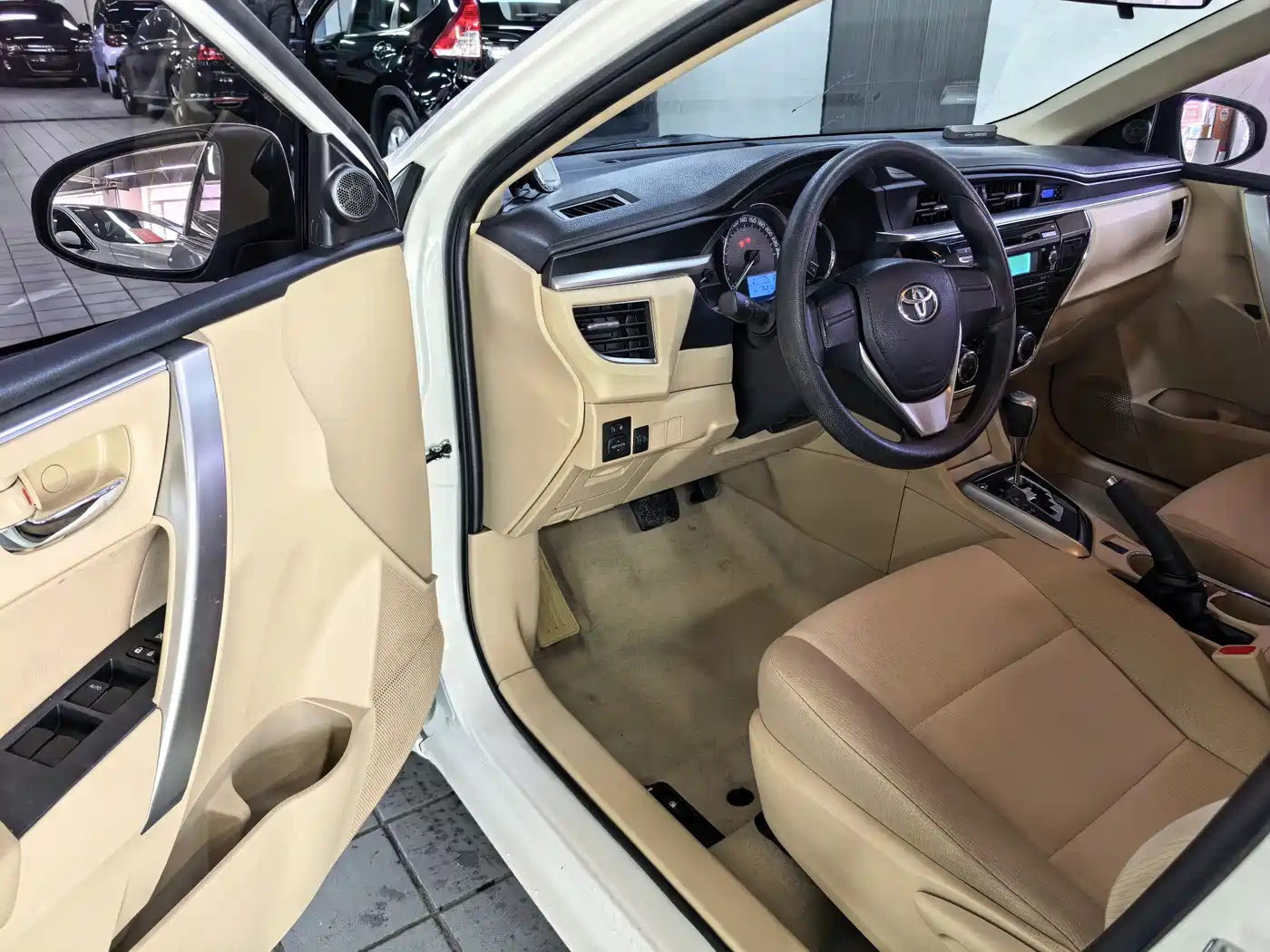 Toyota Corolla 2017 1.6L CVT GL фото 4