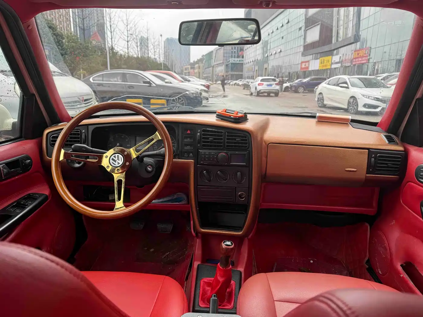 Volkswagen Jetta 2012 1.6L Avant-garde фото 9