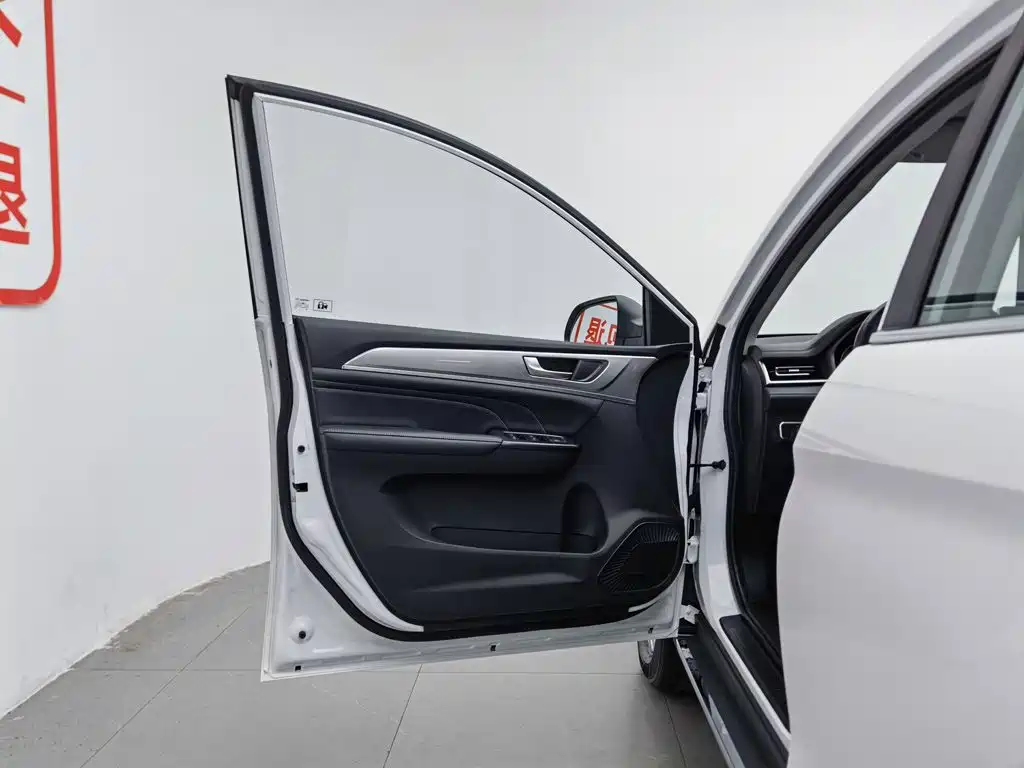 Фото 8 - Haval M6