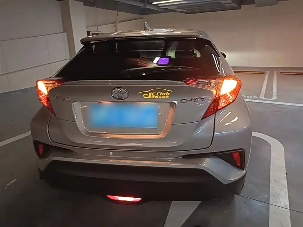 TOYOTA C-HR