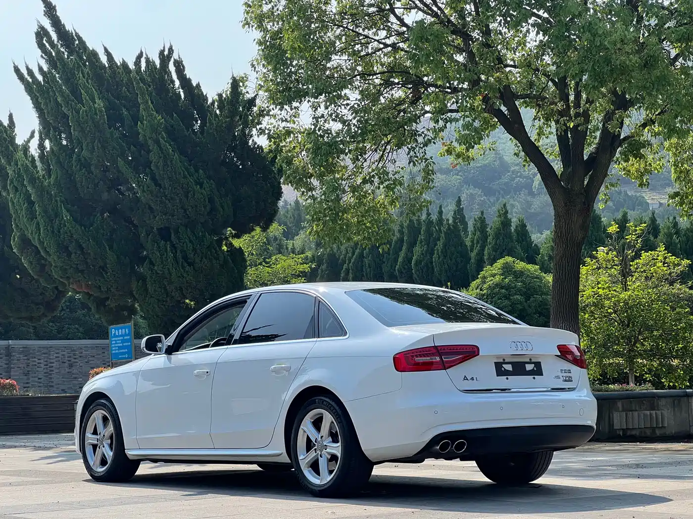 Audi A4L 2015 45 TFSI quattro Individual Sport фото 16