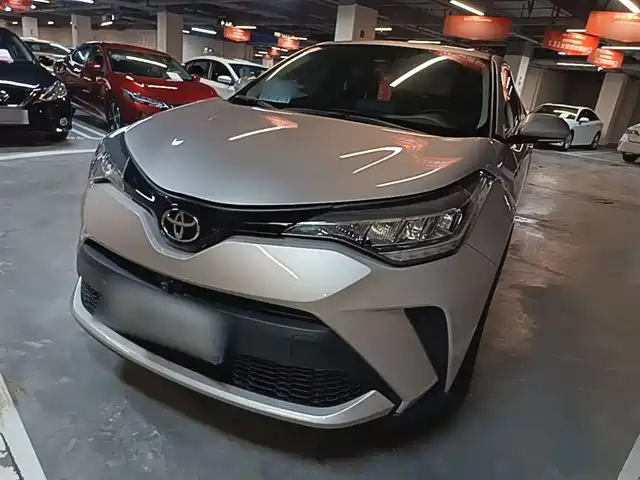 TOYOTA C-HR 2023