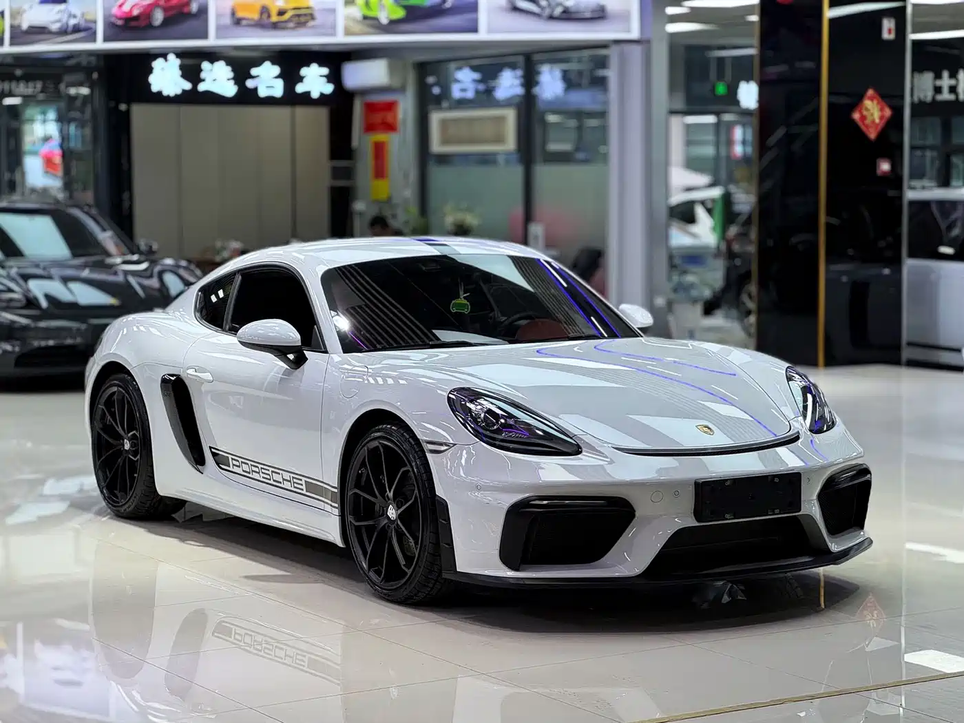 Porsche 718 2016 Cayman 2.0T фото 3