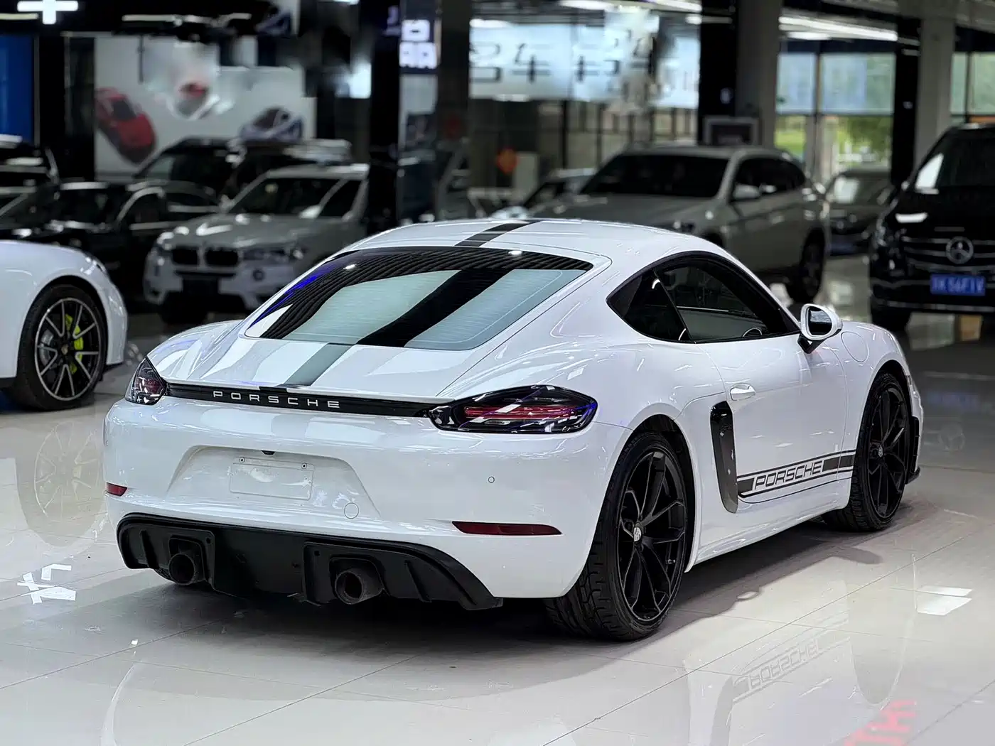 Porsche 718 2016 Cayman 2.0T фото 11
