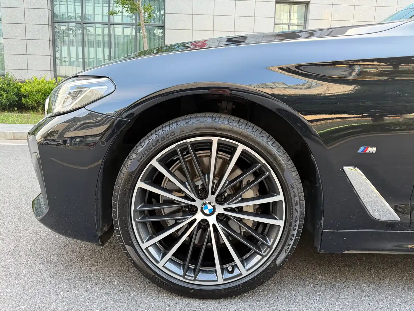 BMW 5 Series 2022 530Li Leading M Sport Package фото 4