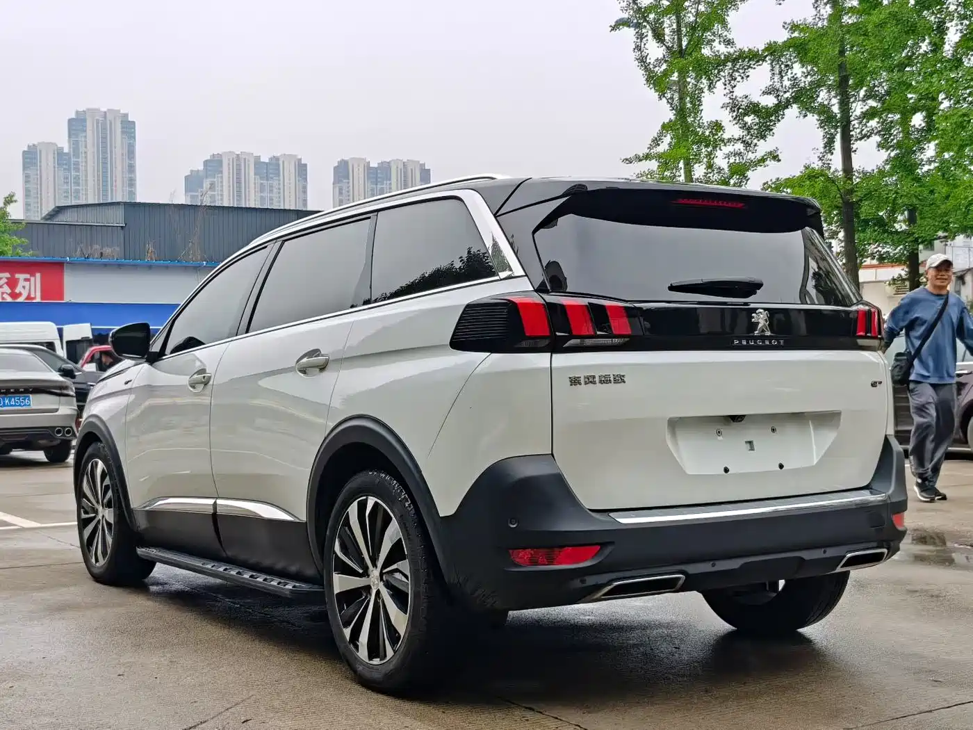 Peugeot 5008 2017 380THP 7-Seater Luxury GT Edition фото 9