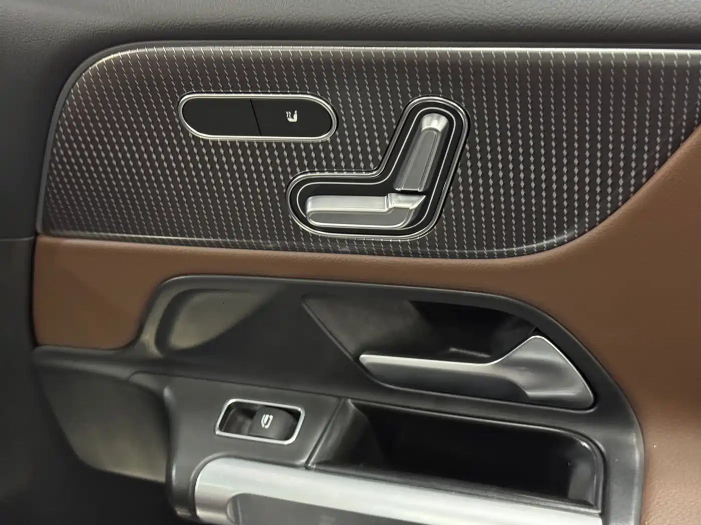 Mercedes-Benz GLB 2023 GLB 220 Style фото 14