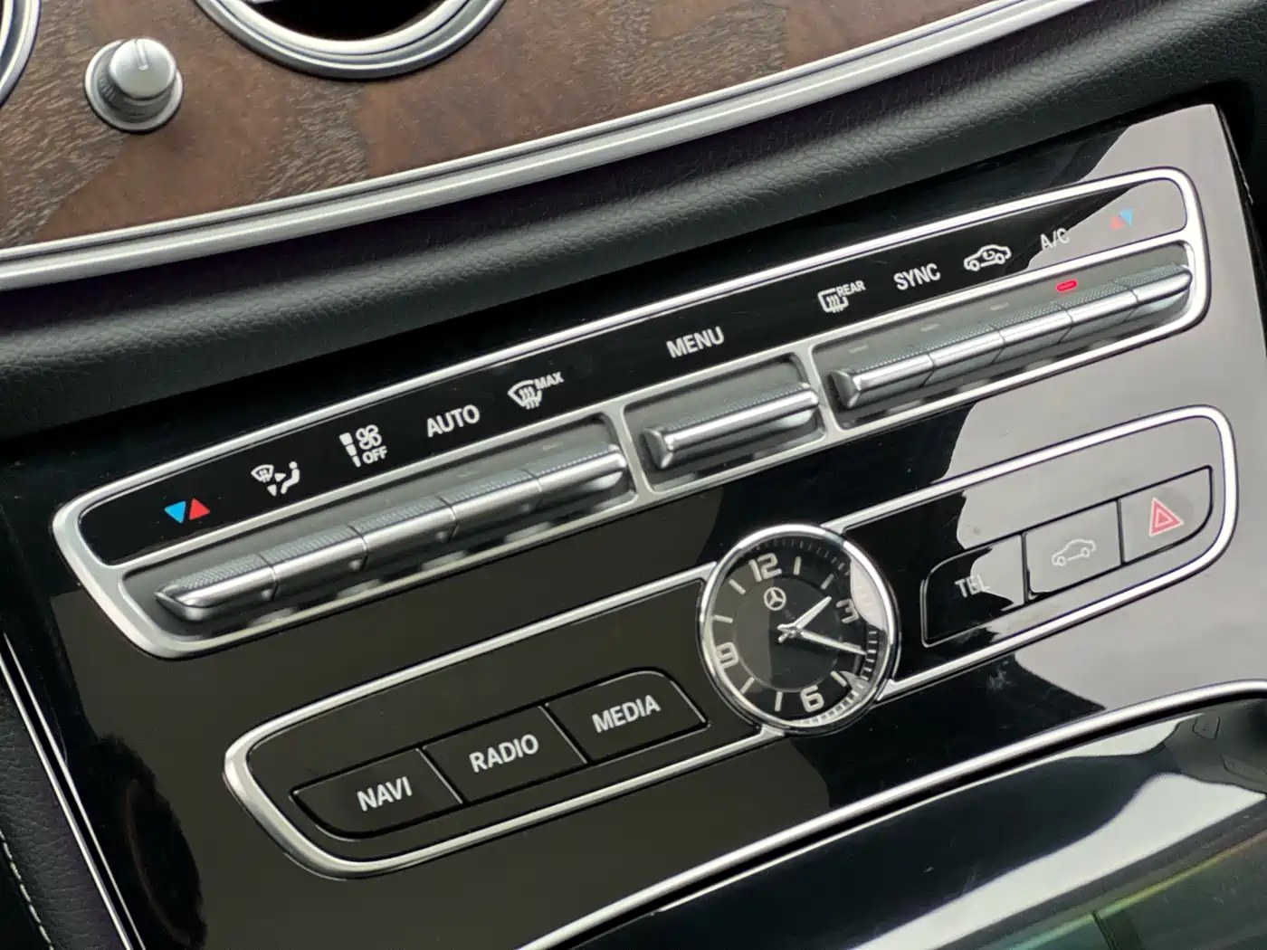 Mercedes-Benz E-Class 2016 E 300 L Fashion Type фото 33