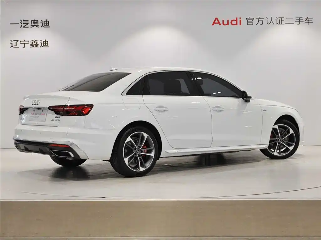 Audi A4L 2023 40 TFSI Fashion Dynamic фото 4