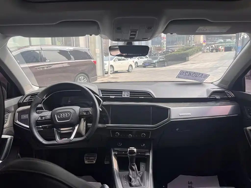 Audi Q3 2021 35 TFSI Fashion Sport фото 10