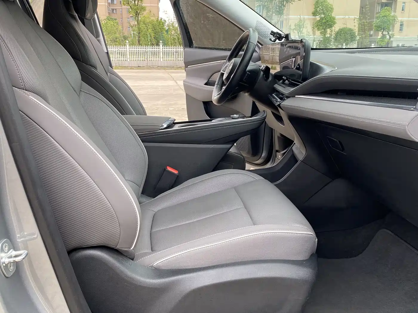 Buick E5 2023 Premium Standard Range Edition фото 6
