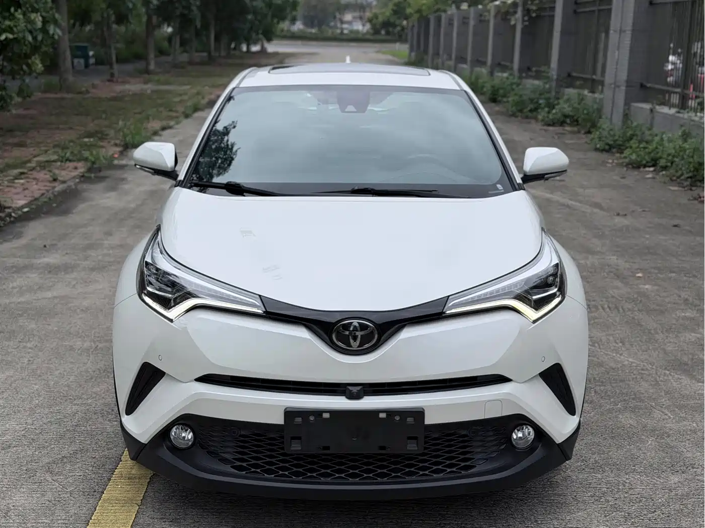 Toyota C-HR 2020 Model 2.0L Luxury фото 2