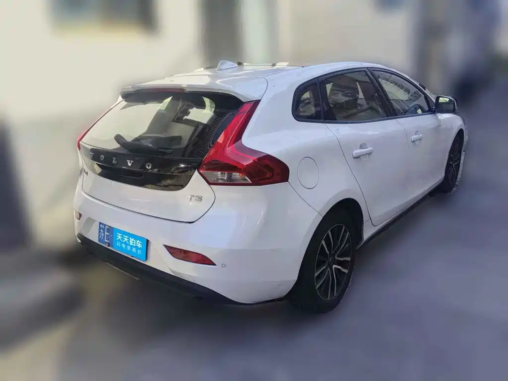 Volvo V40 2017 2018 T3 Inscription Edition